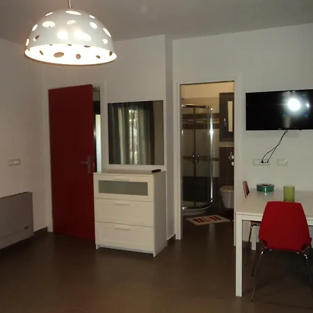 Violeta Lefkada City